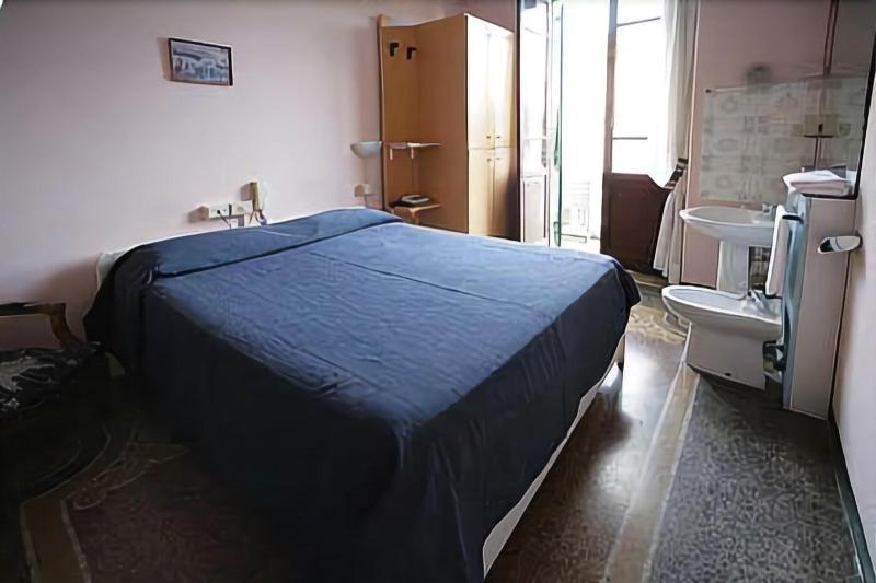 Hotel Fernanda Рапалло Екстер'єр фото